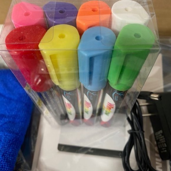 Pyle Erasable Desktop Illuminated LED Writing Board with Remote Control (NEW) - Picture 7 of 10